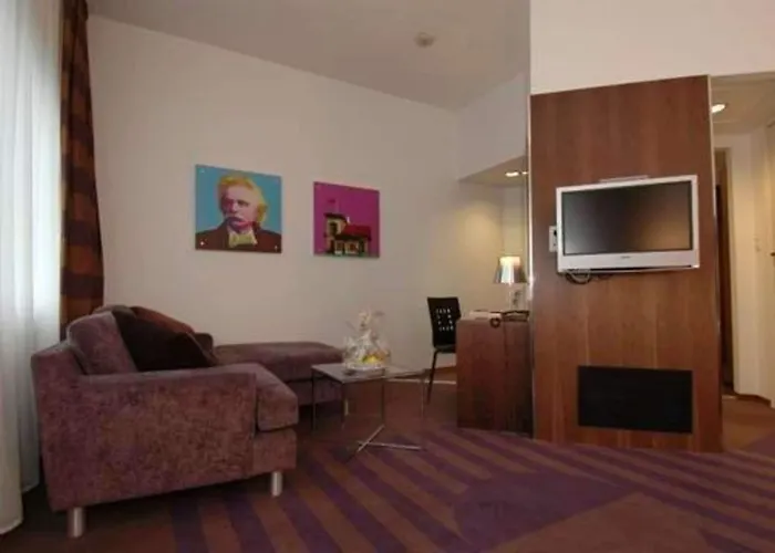 Hotel Quality Edvard Grieg 4*